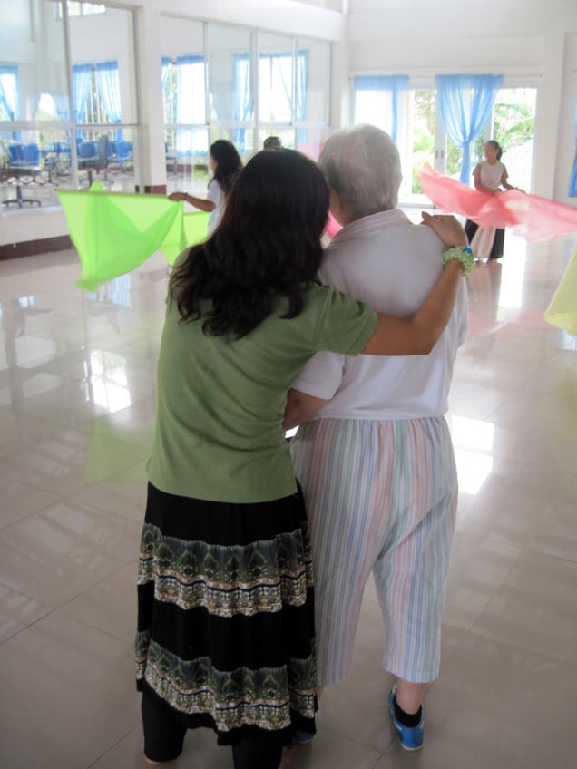 linda-ligaya-hug