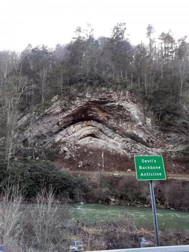 Sedimentary-Rock-Sharp-Bend-WV